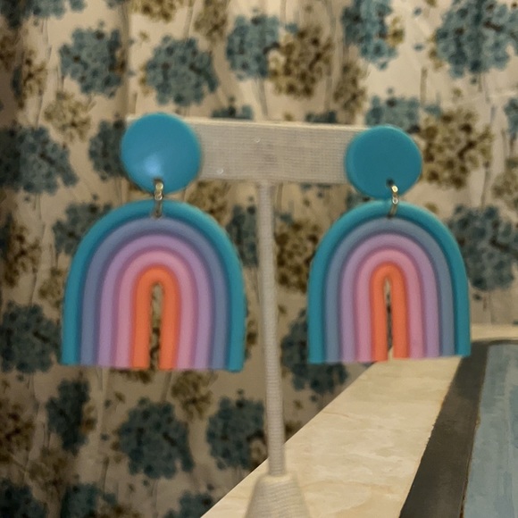 gorgeous rainbow clay earrings - Picture 6 of 9